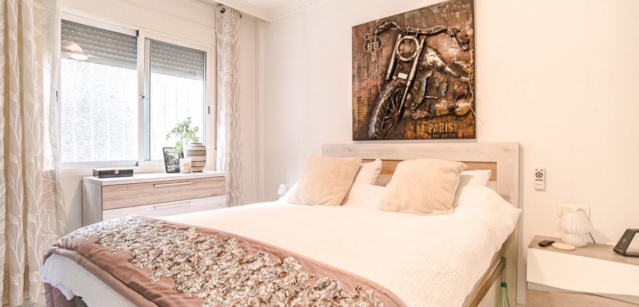 Herverkoop - Villa -
San Fulgencio - urb.la marina