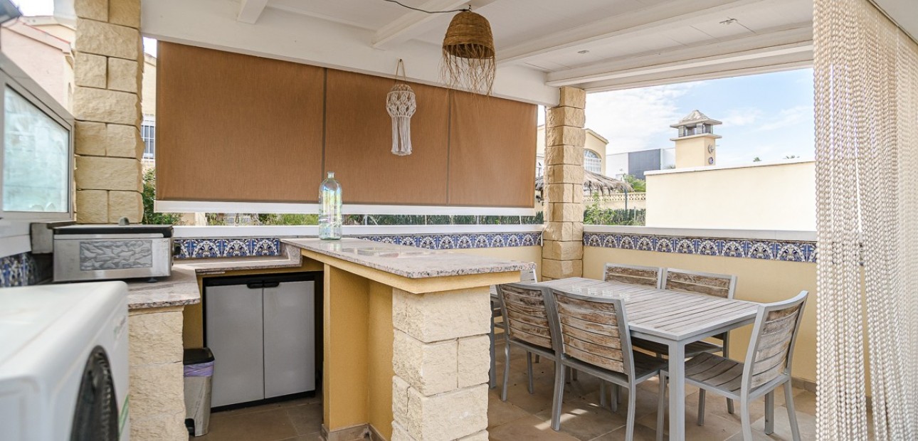 Herverkoop - Villa -
San Fulgencio - urb.la marina