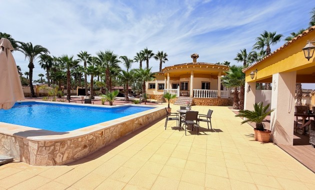 Sale - Villa -
CATRAL - Catral