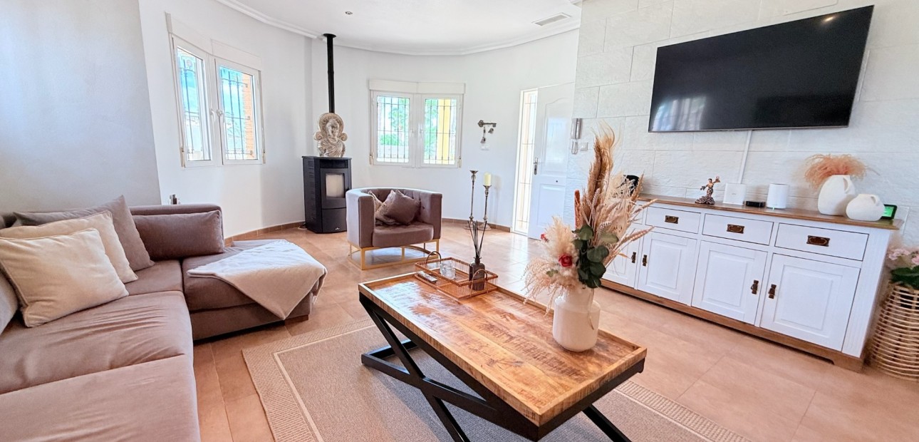 Sale - Villa -
CATRAL - Catral