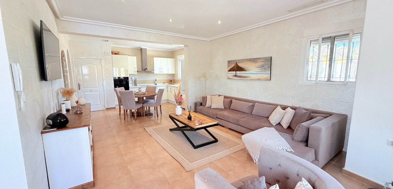 Sale - Villa -
CATRAL - Catral