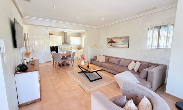 Sale - Villa -
CATRAL - Catral