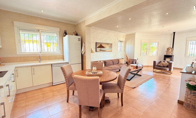 Sale - Villa -
CATRAL - Catral