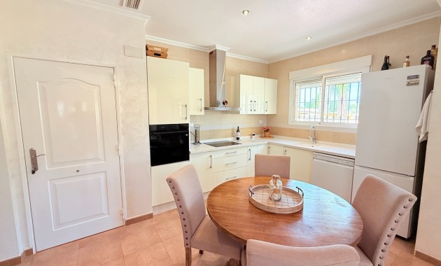 Sale - Villa -
CATRAL - Catral