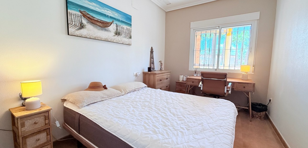 Sale - Villa -
CATRAL - Catral