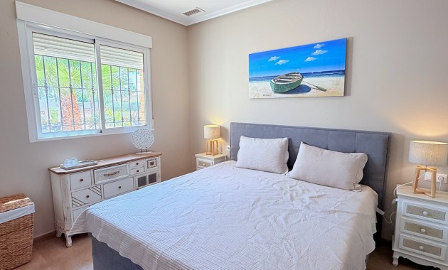 Sale - Villa -
CATRAL - Catral