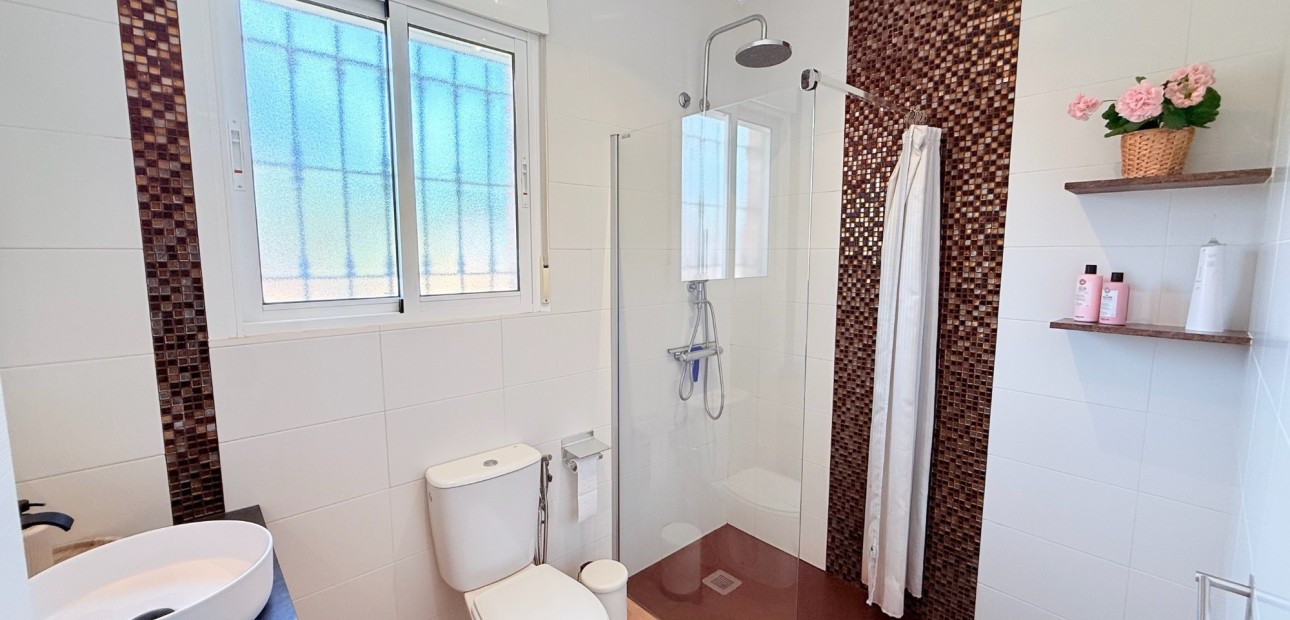 Sale - Villa -
CATRAL - Catral