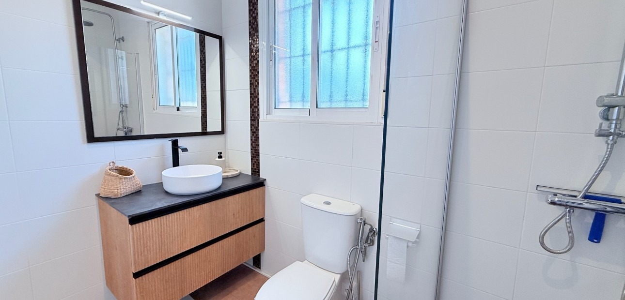 Sale - Villa -
CATRAL - Catral