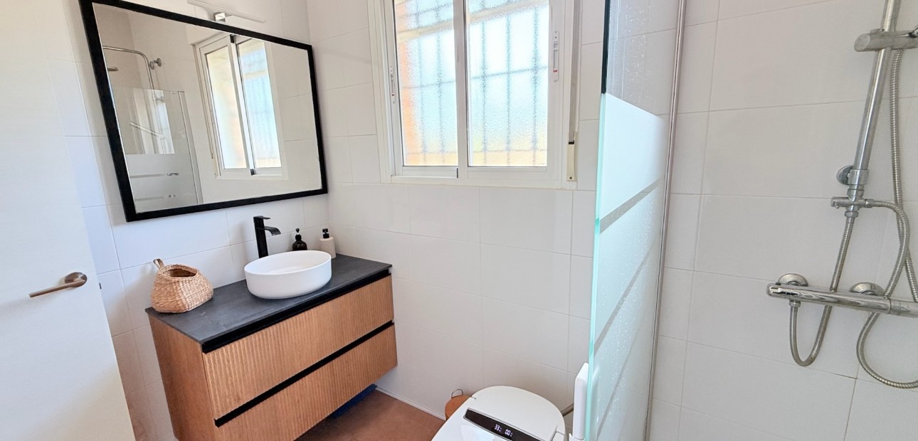 Sale - Villa -
CATRAL - Catral