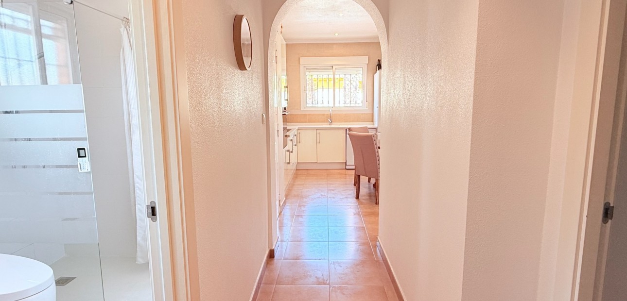 Sale - Villa -
CATRAL - Catral