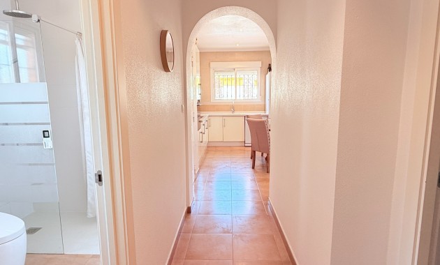 Sale - Villa -
CATRAL - Catral