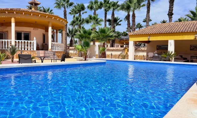 Sale - Villa -
CATRAL - Catral