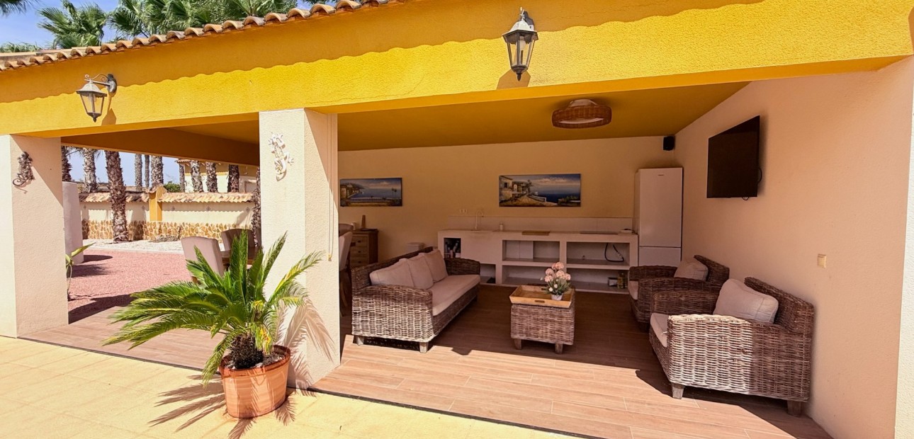 Sale - Villa -
CATRAL - Catral