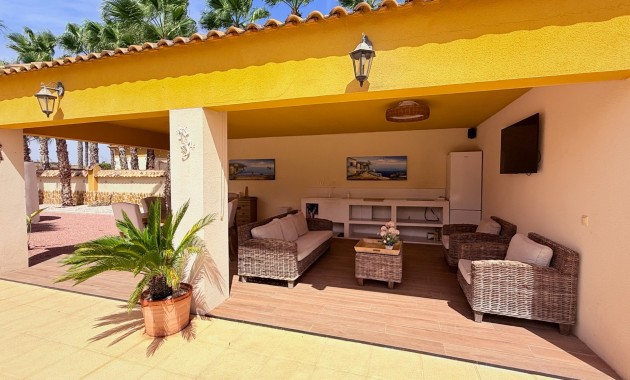 Sale - Villa -
CATRAL - Catral