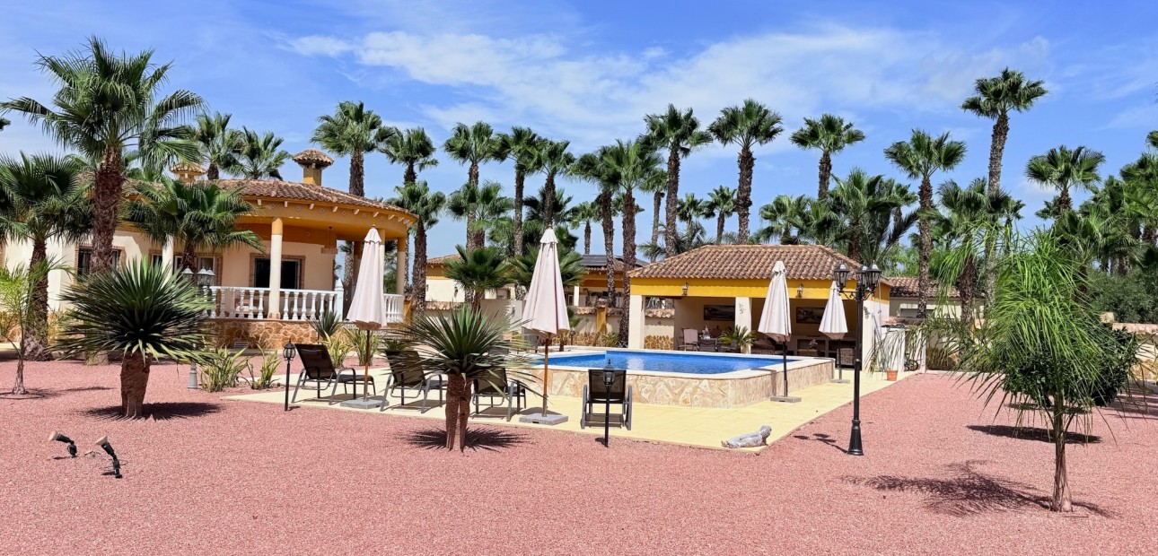 Sale - Villa -
CATRAL - Catral