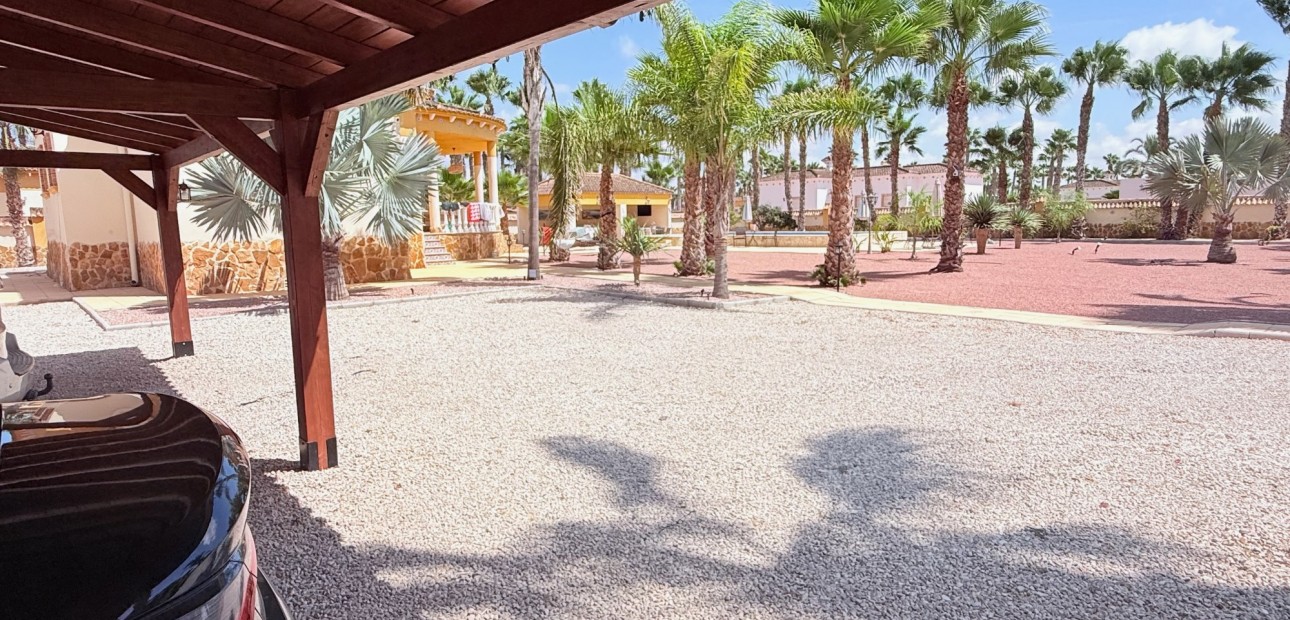 Sale - Villa -
CATRAL - Catral
