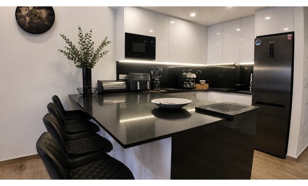 Herverkoop - Penthouse -
Orihuela Costa - Villamartín