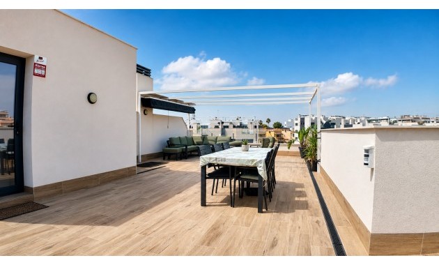 Herverkoop - Penthouse -
Orihuela Costa - Villamartín
