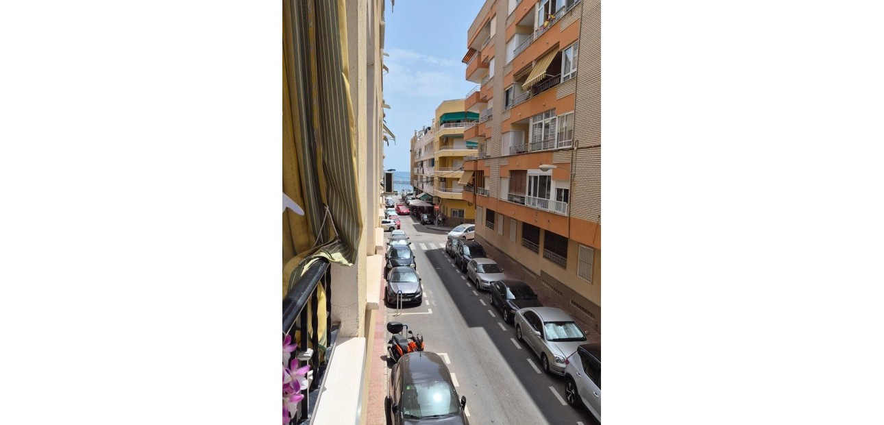 Sale - Apartment / flat -
Torrevieja - Estacion de autobuses