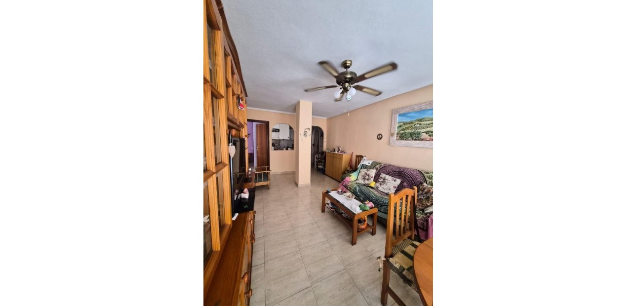 Sale - Apartment / flat -
Torrevieja - Estacion de autobuses