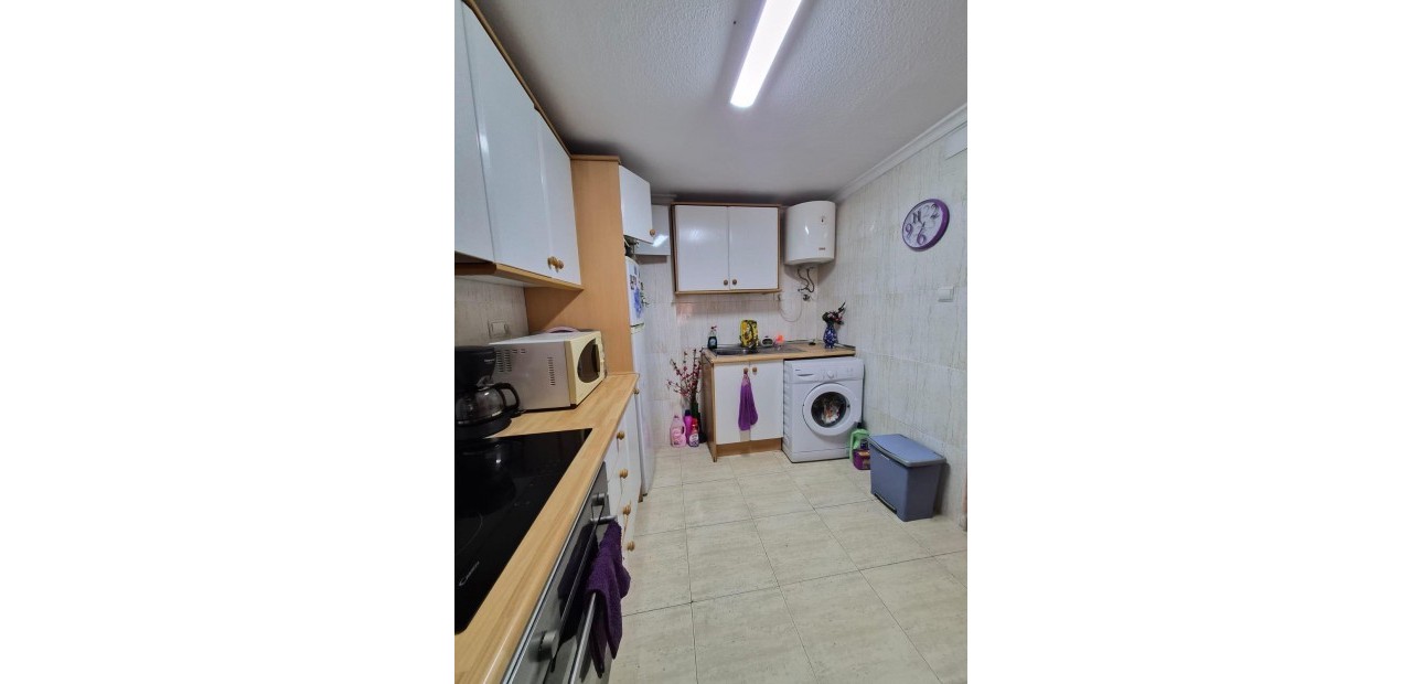 Sale - Apartment / flat -
Torrevieja - Estacion de autobuses
