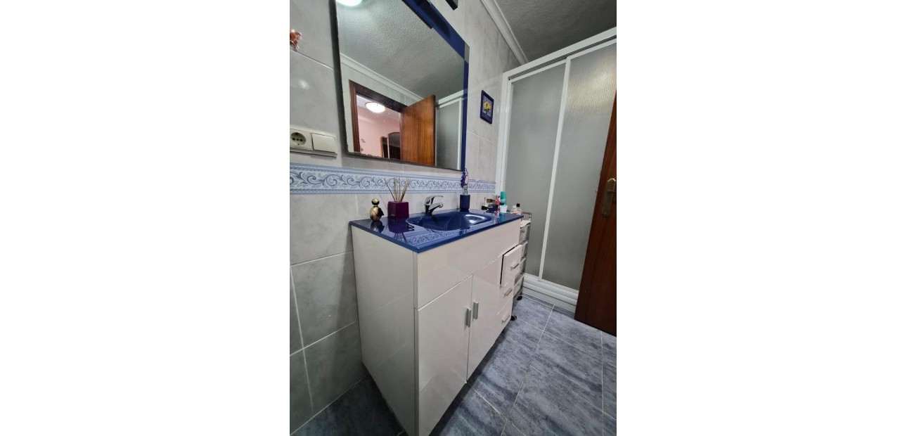 Sale - Apartment / flat -
Torrevieja - Estacion de autobuses