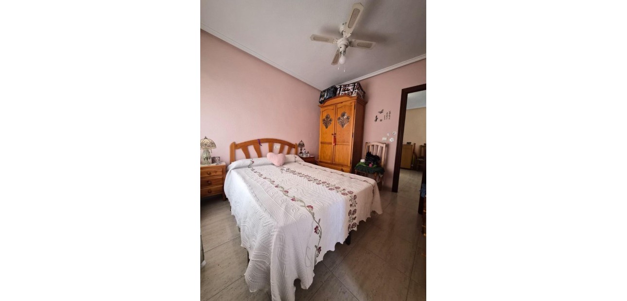 Sale - Apartment / flat -
Torrevieja - Estacion de autobuses