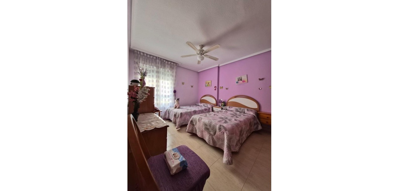 Sale - Apartment / flat -
Torrevieja - Estacion de autobuses