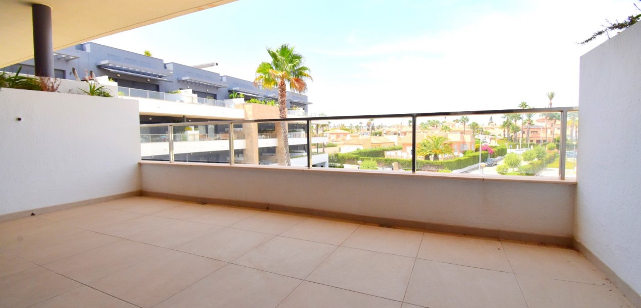 Sale - Apartment / flat -
Orihuela Costa - Playa Flamenca