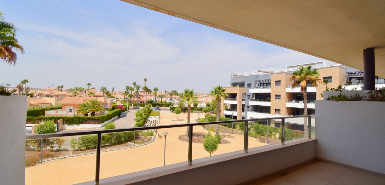 Sale - Apartment / flat -
Orihuela Costa - Playa Flamenca