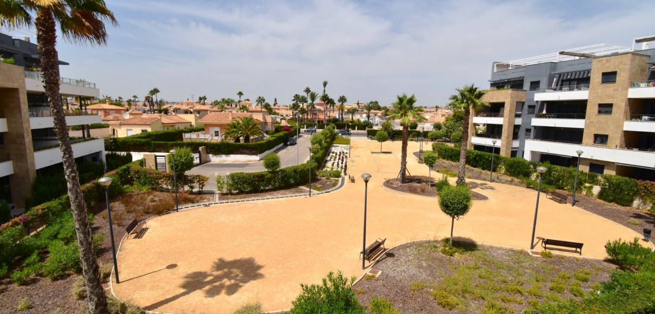 Sale - Apartment / flat -
Orihuela Costa - Playa Flamenca