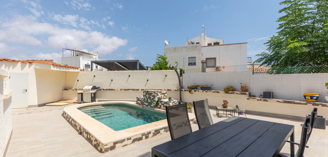 Sale - Apartment / flat -
Orihuela Costa - Los Altos