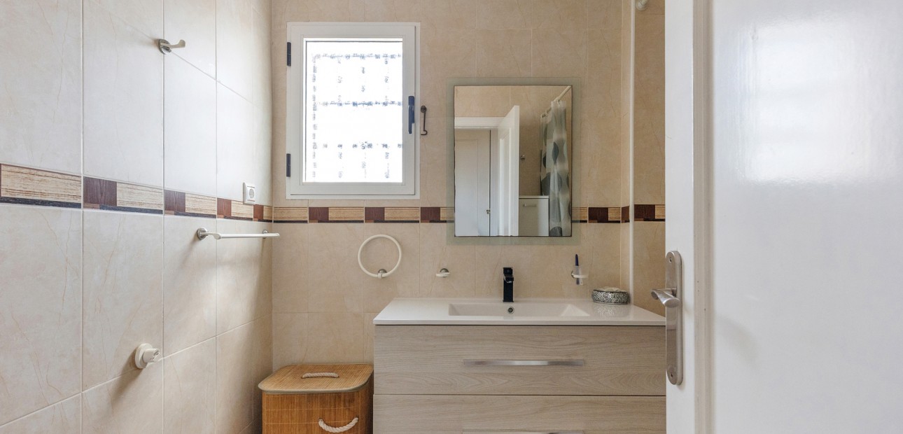 Sale - Apartment / flat -
Orihuela Costa - Los Altos