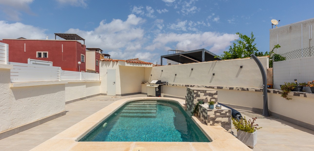 Sale - Apartment / flat -
Orihuela Costa - Los Altos