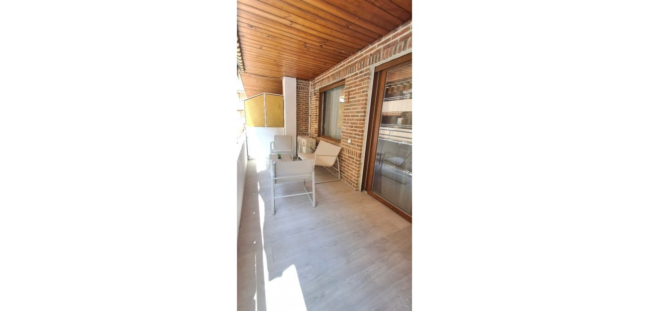 Sale - Apartment / flat -
Torrevieja - Playa Acequion