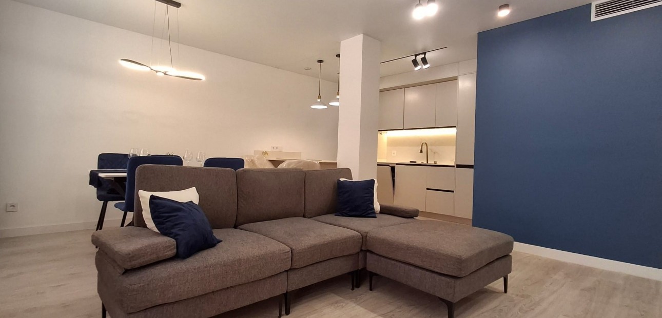 Sale - Apartment / flat -
Torrevieja - Playa Acequion