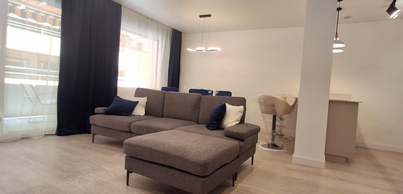 Sale - Apartment / flat -
Torrevieja - Playa Acequion