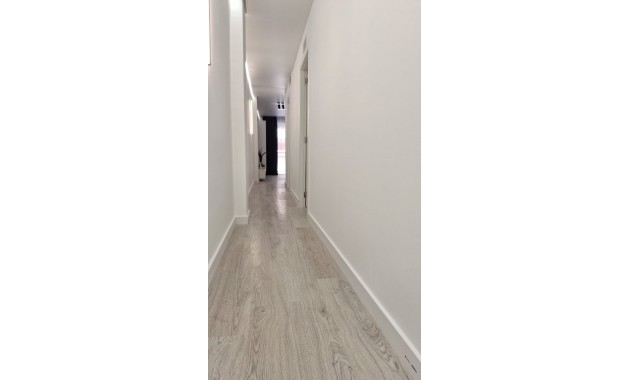 Sale - Apartment / flat -
Torrevieja - Playa Acequion