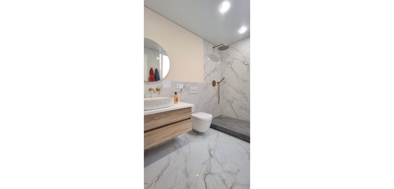 Sale - Apartment / flat -
Torrevieja - Playa Acequion