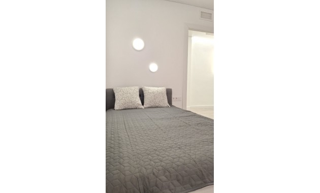 Sale - Apartment / flat -
Torrevieja - Playa Acequion