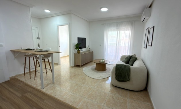 Sale - Apartment / flat -
Torrevieja - Torrevieja - Centre