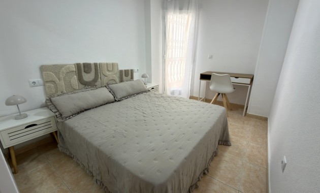 Sale - Apartment / flat -
Torrevieja - Torrevieja - Centre