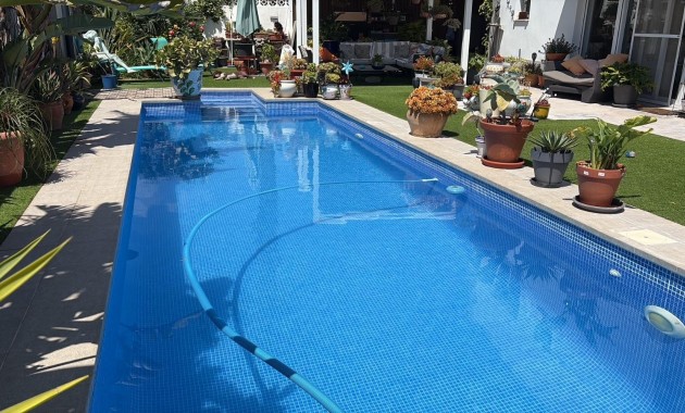 Sale - Detached Villa -
Torrevieja - Torretas
