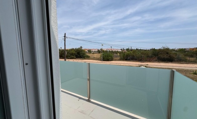 Sale - Detached Villa -
Torrevieja - Torretas