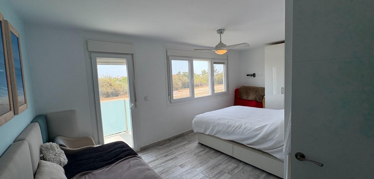 Sale - Detached Villa -
Torrevieja - Torretas