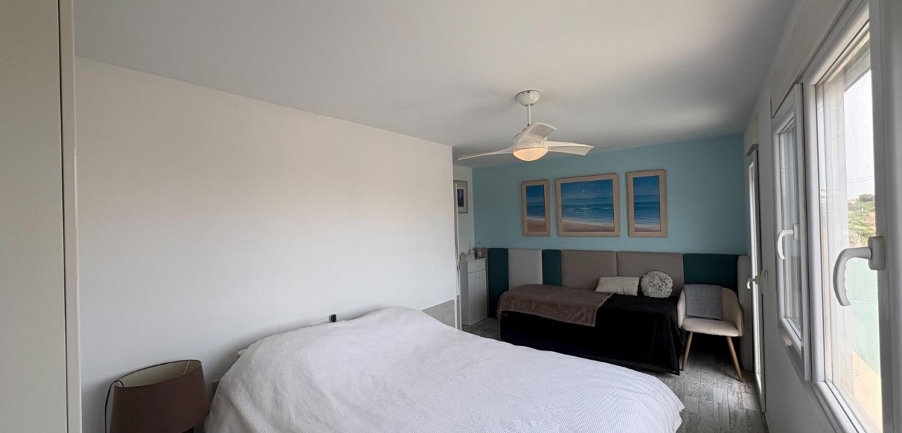Sale - Detached Villa -
Torrevieja - Torretas