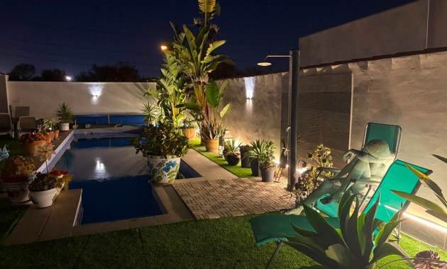 Sale - Detached Villa -
Torrevieja - Torretas