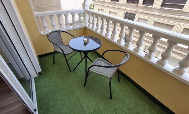 Sale - Apartment / flat -
Torrevieja - Torrevieja - Centre