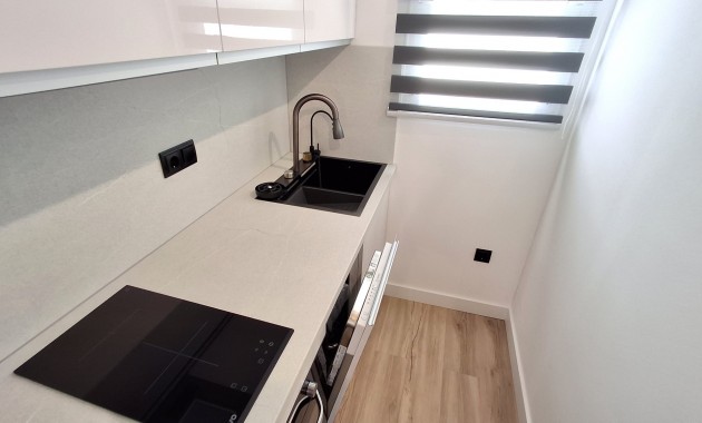 Sale - Apartment / flat -
Torrevieja - Torrevieja - Centre