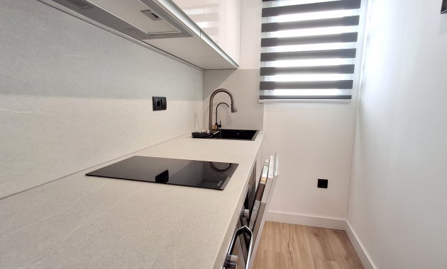 Sale - Apartment / flat -
Torrevieja - Torrevieja - Centre